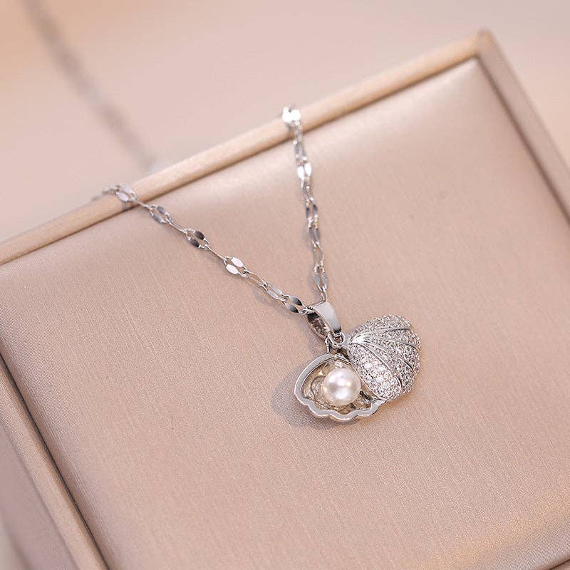 Dainty Seashell Pearl Pendant Necklace in Stainless Steel: Gold / With Chain